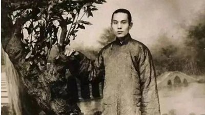 ​杜月笙：上海滩的传奇与孤独