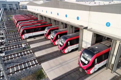 ​9时30分，幸福起航！常州轨道交通1号线开通试运营