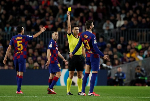 足球——西甲：巴萨胜莱万特