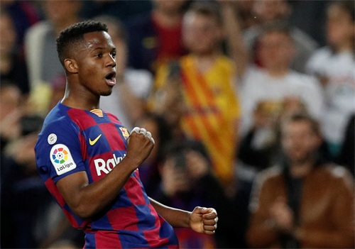 足球——西甲：巴萨胜莱万特