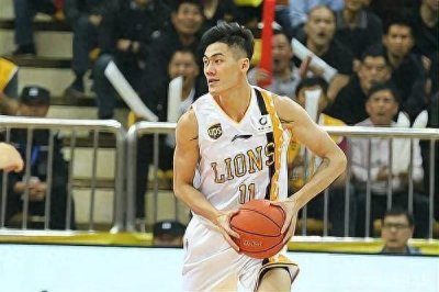 ​刘铮:球场上的“热血斗士”用实力掀翻质疑风暴！